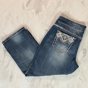 Maurices Embellished Curvy Fit Capri Denim Jeans Size 11/12